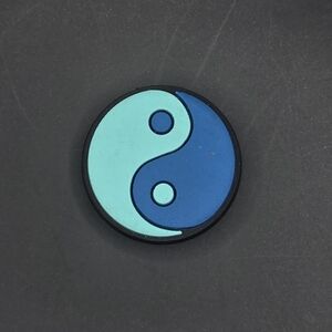 (5/$15) Ying Yang Croc Charm